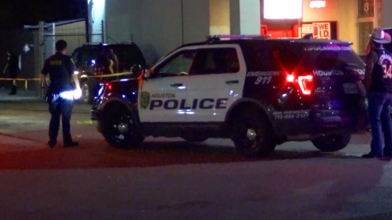 Tiroteo mortal: Balean a tres clientes del bar Hunters Pub, al suroeste de Houston