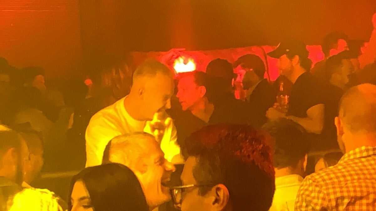 Pilotos de Red Bull festejaron hasta la madrugada en México