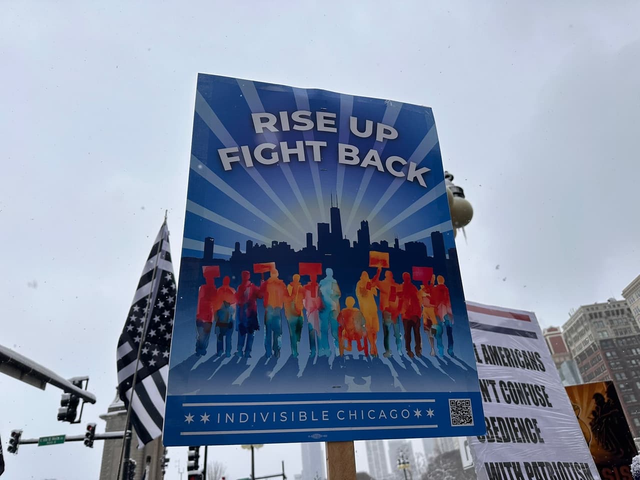 Su padre, Michael Pretti, dijo a la agencia AP que su hijo: “se preocupaba mucho por la gente y estaba muy molesto con lo que estaba pasando en Minneapolis y en todo Estados Unidos con ICE, como millones de personas más”.