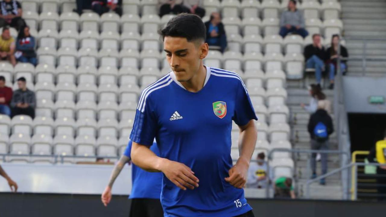 Mexicano Santiago Naveda desciende en Polonia con el Miedz Legnica