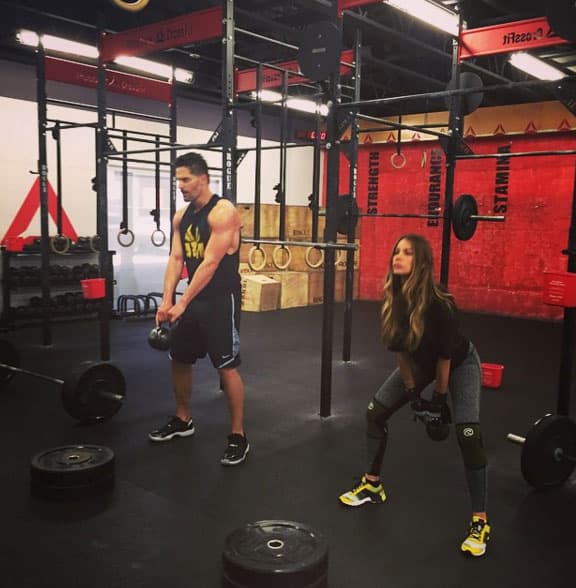 Al menos sabemos que ella y Joe hacen muuucho ejercicio para quemar todas esas calorías consumidas.