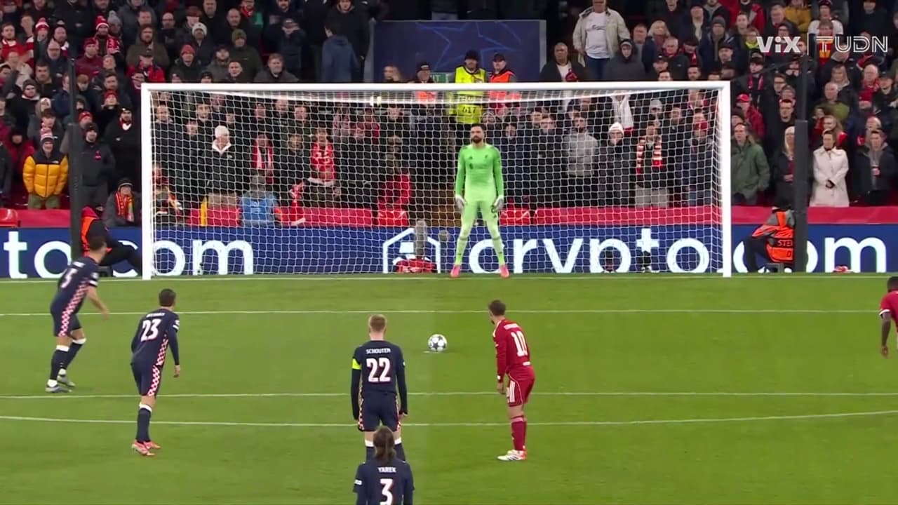 Manota clara de Van Dijk y Perišić marca el primero de penal