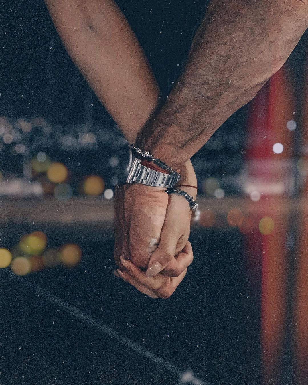 En dicha puesta en escena coincidió nuevamente con 
<b>Gabriel Soto</b> y a finales de 2017 comenzaron los rumores de un posible romance entre ellos.