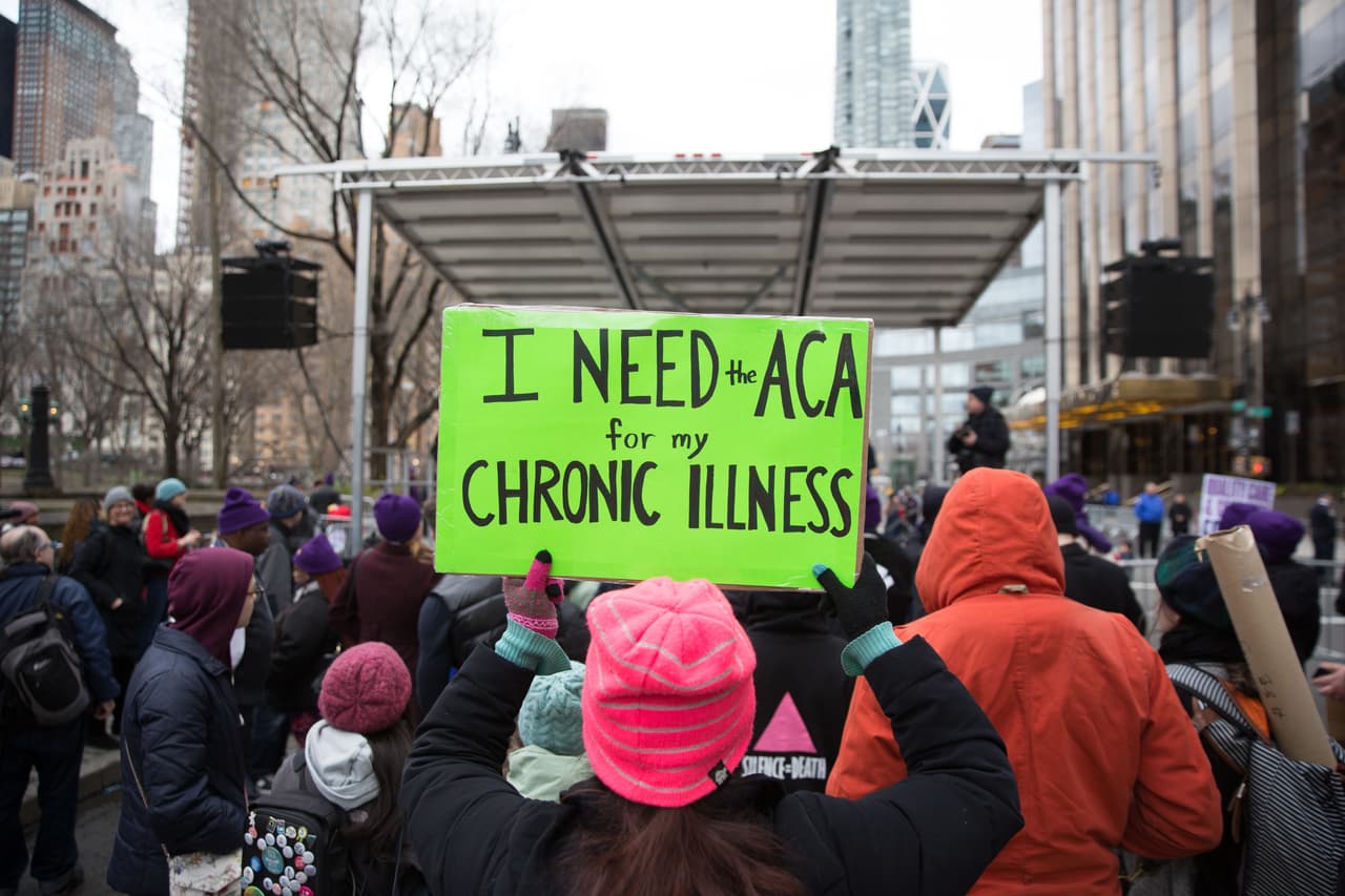 Una nueva ley de salud podría aprobarse: Trump promete que cubrirá enfermedades preexistentes, los conservadores insisten en que no