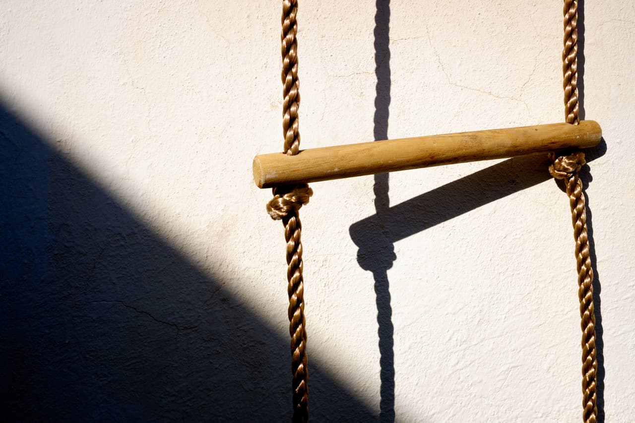 Un niño de 8 años quedó colgado del cuello en un parque de diversiones y fue salvado por dos policías fuera de servicio