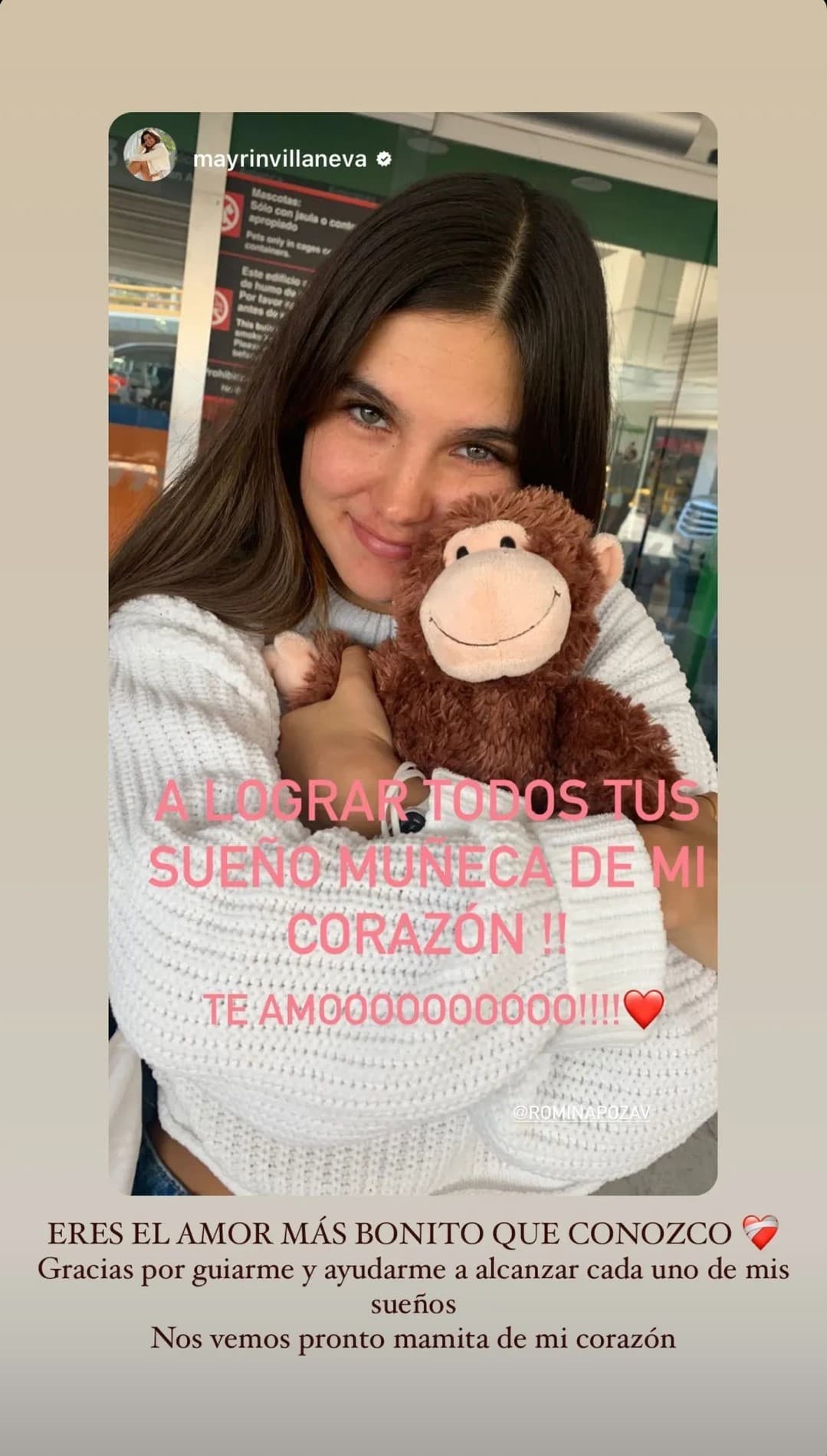 "
<b>Eres el amor más bonito que conozco</b>. Gracias por guiarme y ayudarme a alcanzar cada uno de mis sueños. Nos vemos pronto mamita de mi corazón", dijo la joven con la promesa de un reencuentro.