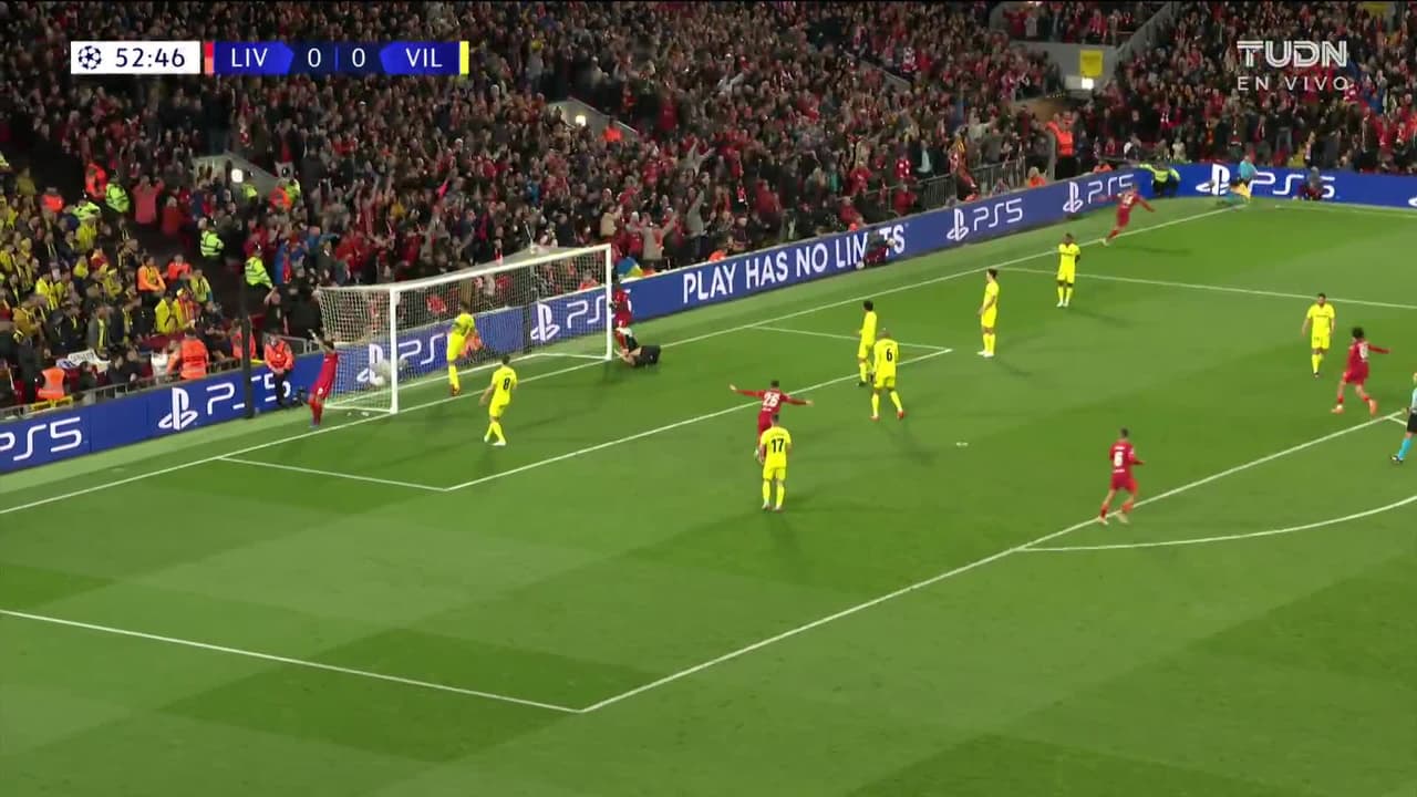 ¡AUTOGOL! de Pervis Estupiñán para Liverpool.