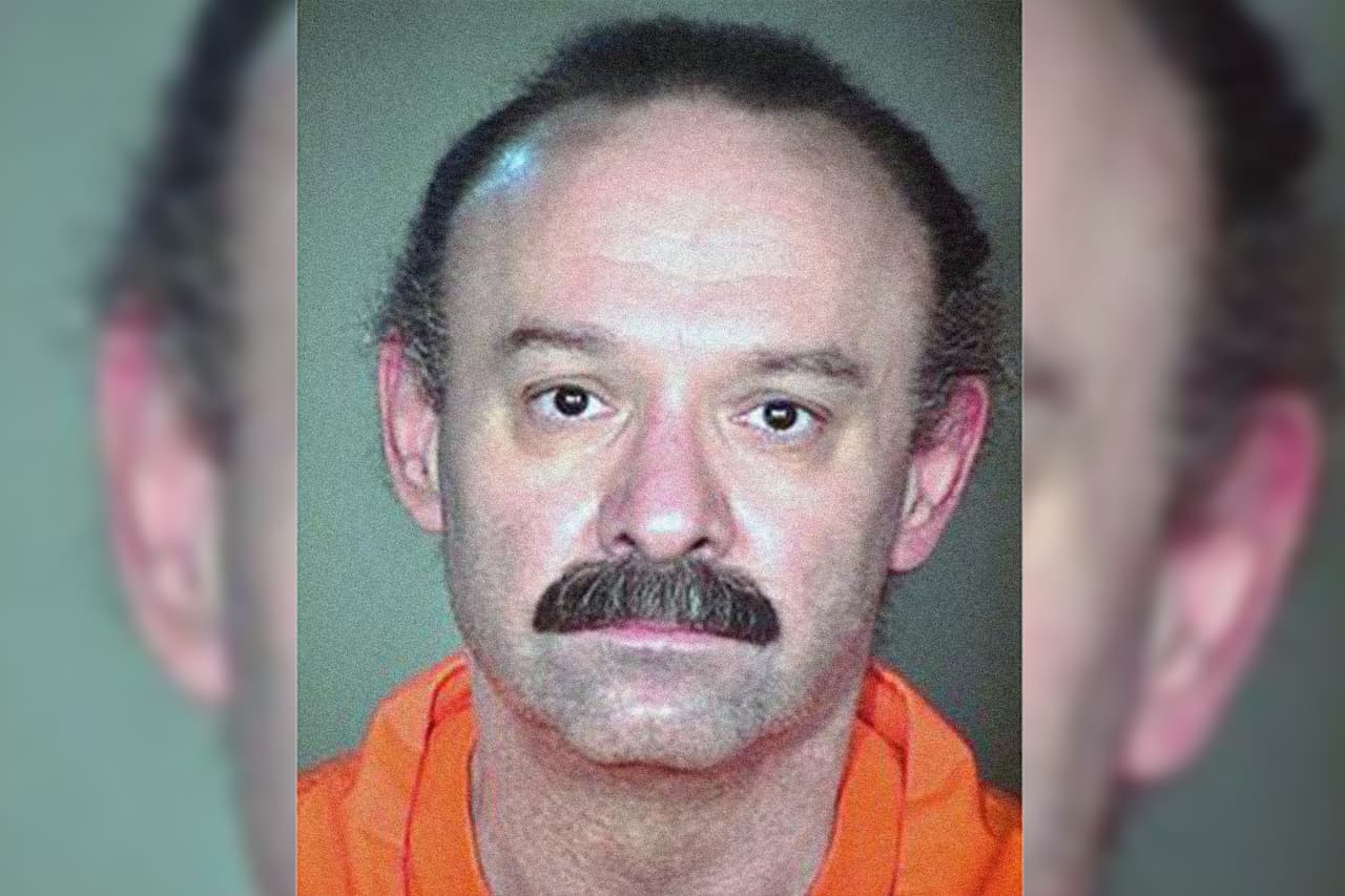 <b>Joseph R. Wood, ejecutado con inyección letal el 23 de julio de 2014 en Arizona</b>. Después de que los productos químicos se inyectaron, Wood repetidamente jadeó durante una hora y 40 minutos antes de ser declarado muerto. Los abogados de Wood presentaron una apelación de emergencia a un Tribunal Federal del Distrito y realizaron una llamada telefónica al juez de la Corte Suprema, Anthony Kennedy, en un intento por detener la ejecución fallida. Mientras tanto, un portavoz de la oficina del Fiscal General de Arizona afirmó que Wood estaba dormido y simplemente roncaba. 
<br>