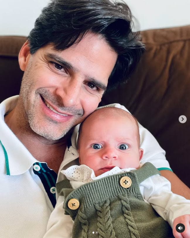 Rodríguez acompañó la serie de imágenes con un emotivo texto: "
<b>Ser padre es la mejor experiencia</b> y emociones que he vivido en mi vida".
<br>