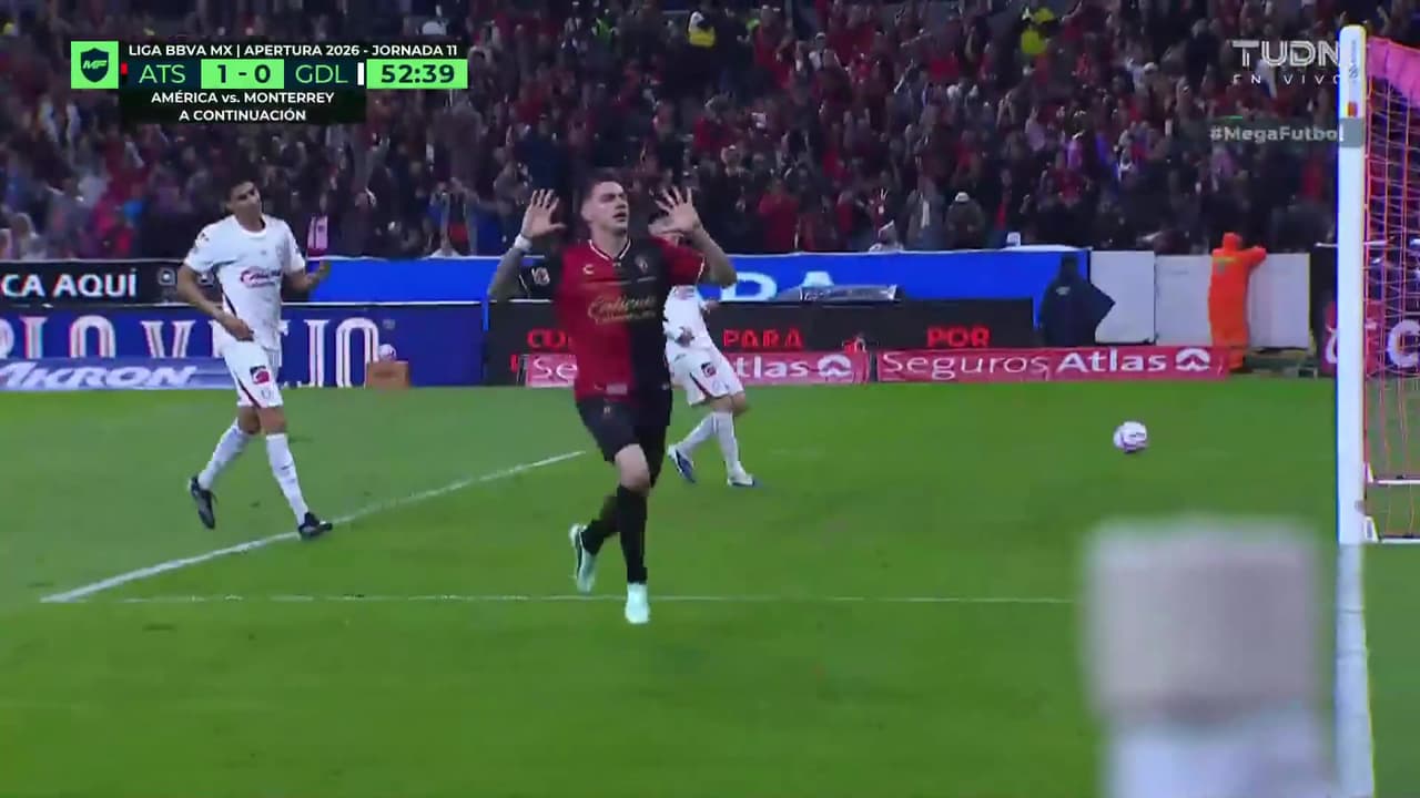 ¡Explota el Jalisco! Atlas abre el marcador con una gran definición de Kevin Zenón