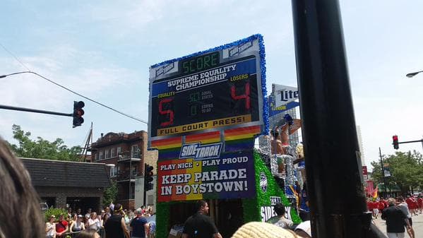 Cientos salieron a las calles de Chicago para celebrar el Orgullo Gay.