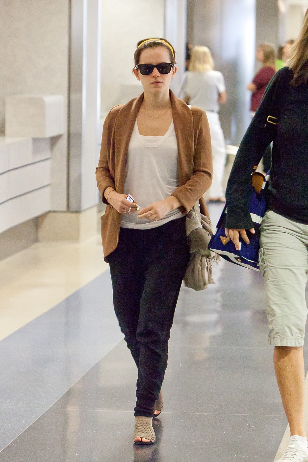 Un blazer siempre es suficiente para estar 'trendy' a cualquier hora del día.