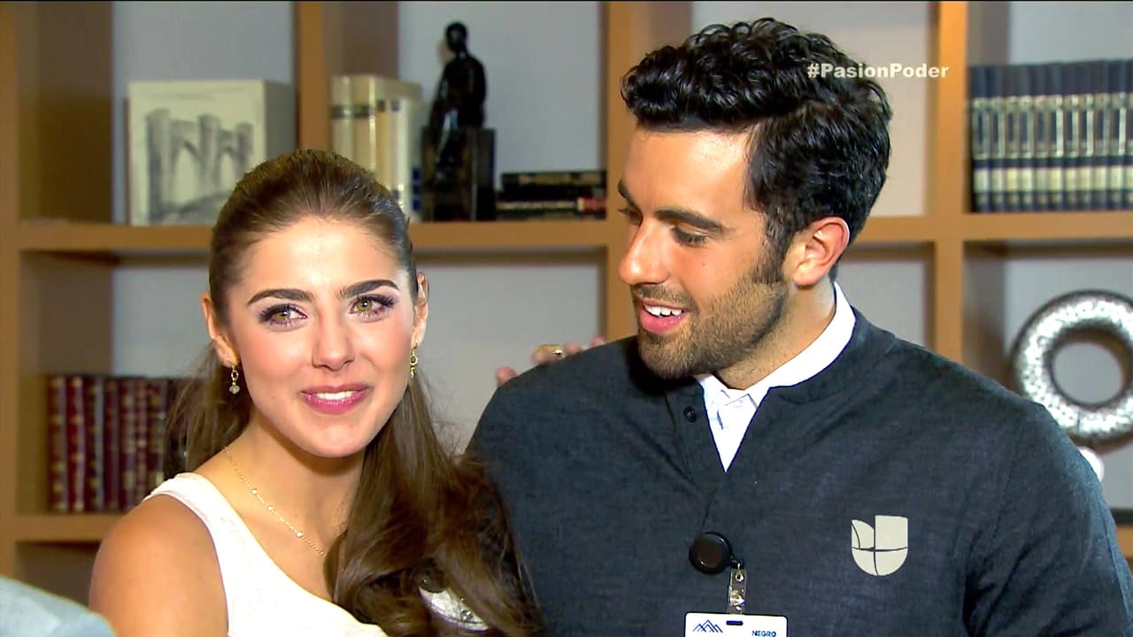 Regina está feliz porque aceptaste a David.