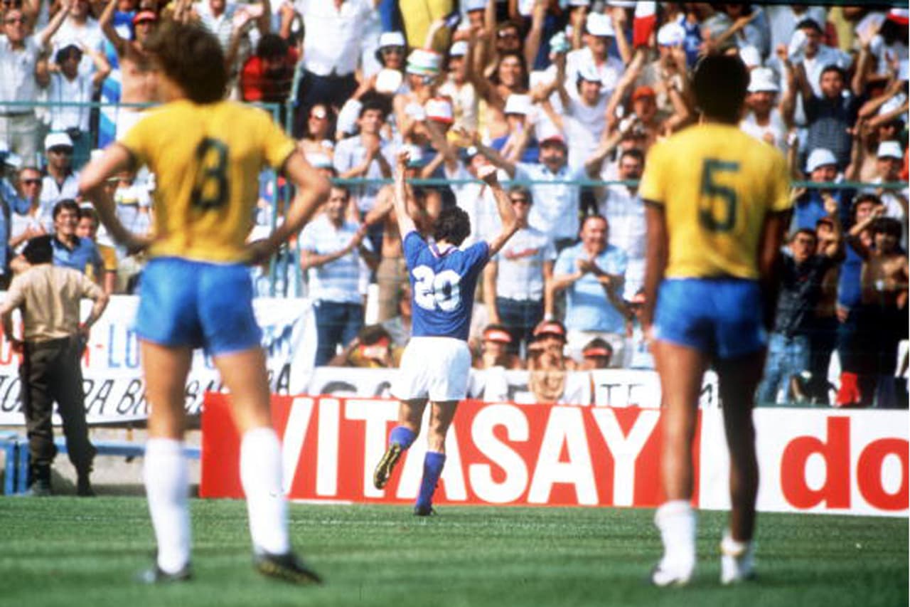 Pero ese inigualable jogo bonito brasileño sucumbió ante Italia, que carecía de cracks, y que a la postre levantaría el título mundial.