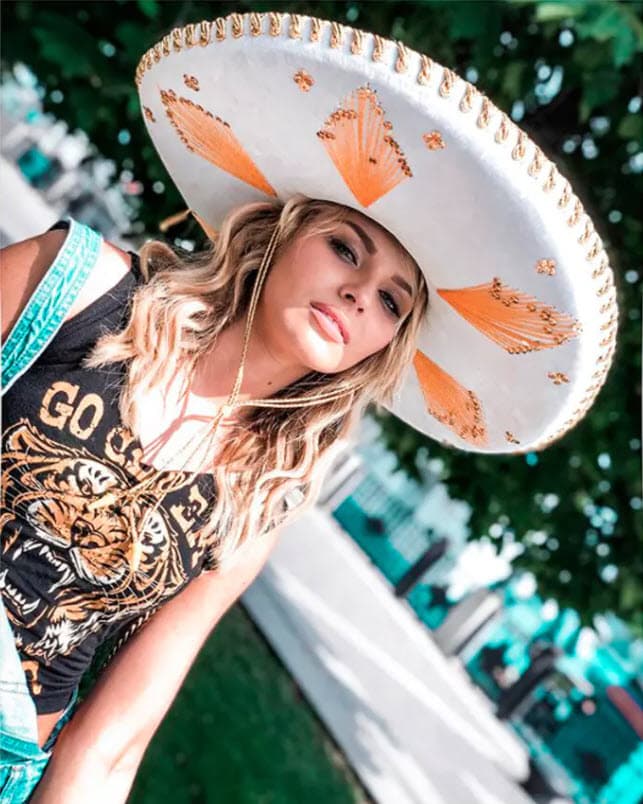 Irina Baeva ha declarado en diversas entrevistas que le tiene un cariño muy especial a México, no solo por poder cumplir su sueño de ser actriz, sino también por el crecimiento personal que ha logrado.
<br>