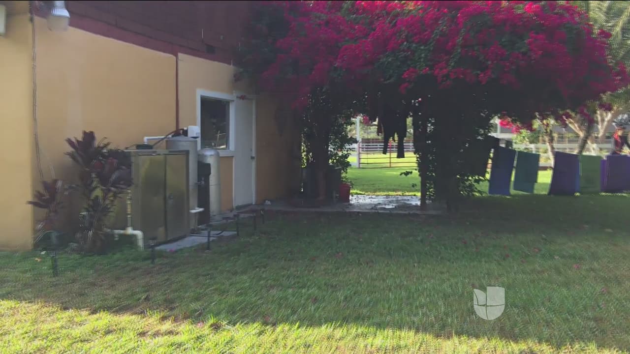 Pues nada más y nada menos que la chaperona la agarró in fraganti bañándose desnuda