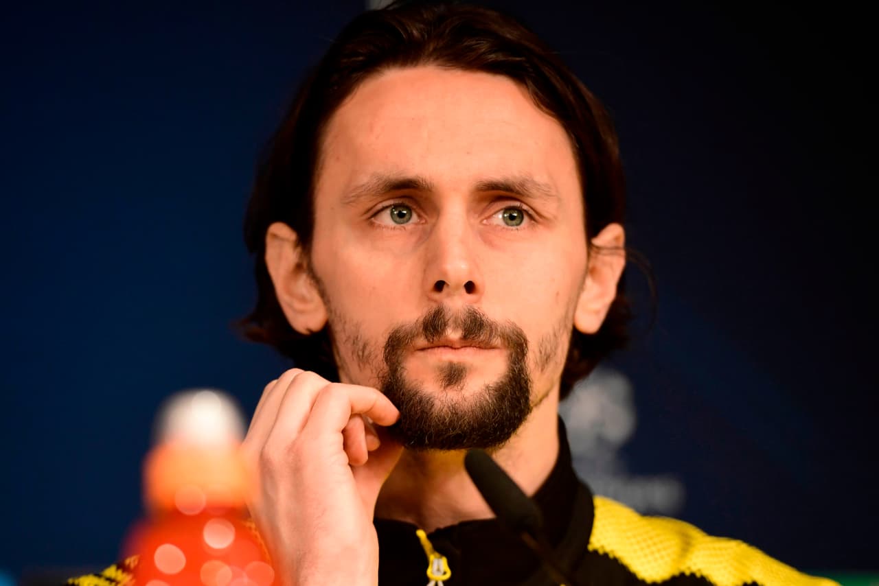 Neven Subotic, quien defendía la playera del Borussia Dortmund, ahora jugará para el Saint-Etienne.