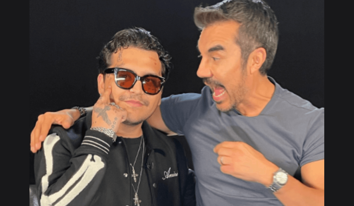 Adrián Uribe presume tatuaje en el rostro junto a Christian Nodal 