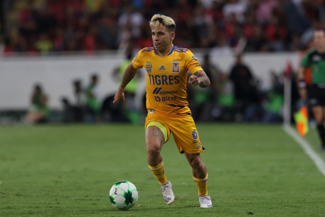 Atlas hizo valer su condición de local en el Estadio Jalisco y lleva ventaja para la vuelta de la Semifinal ante Tigres en el Universitario.