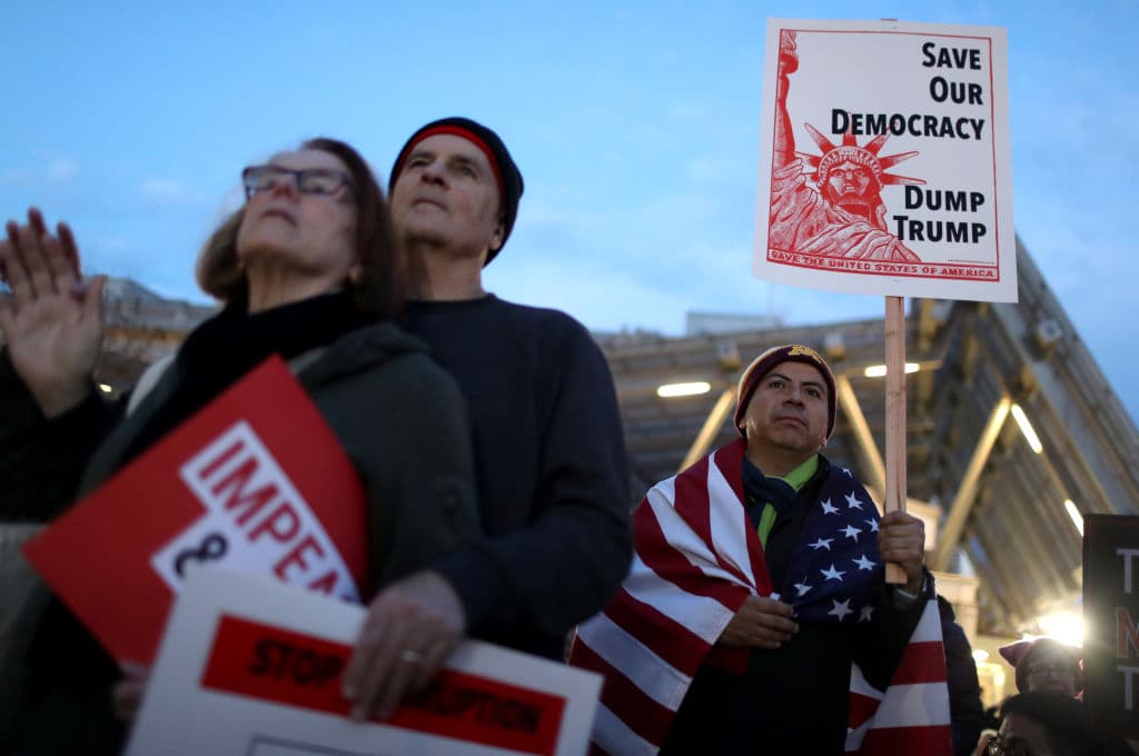 Esta acción, podría convertir a Trump en el tercer presidente de los Estados Unidos en ser enjuiciado y luego destituido.