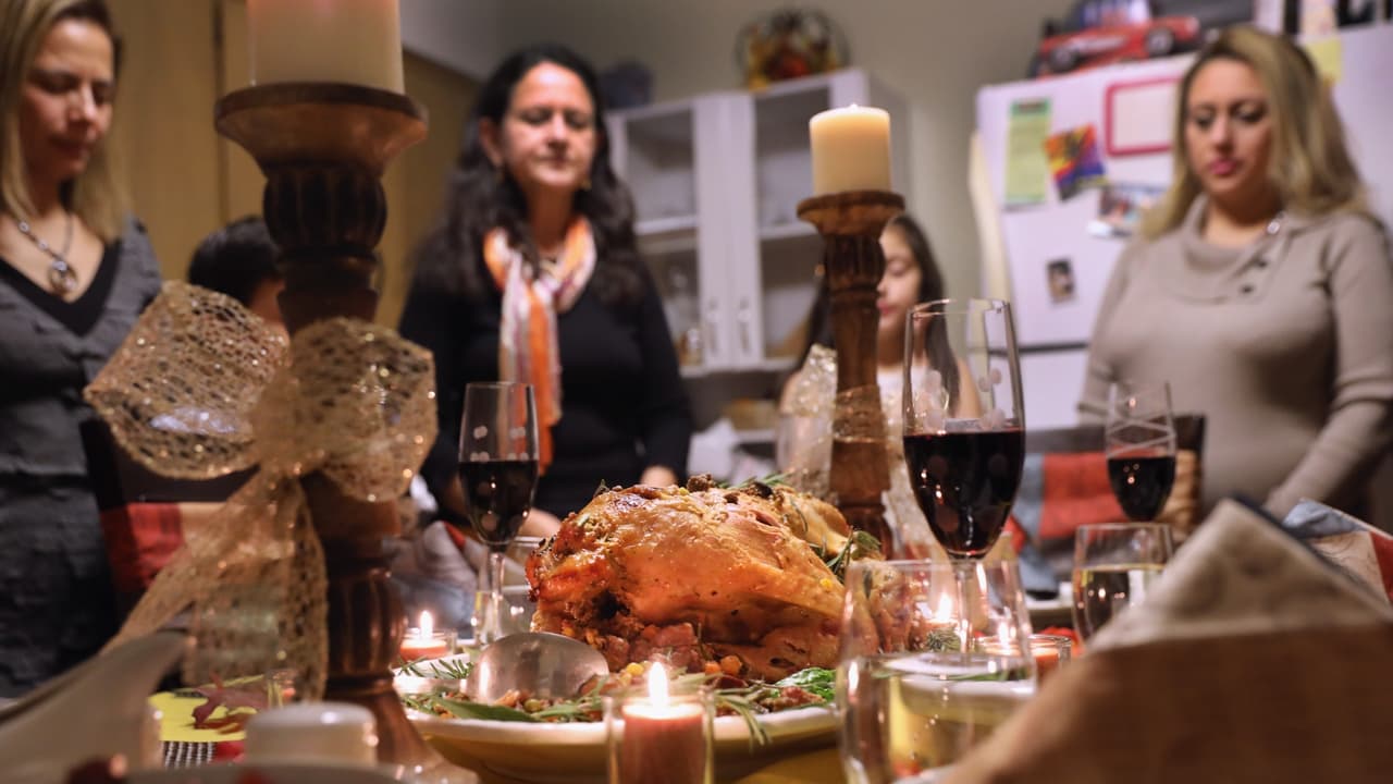 ¿Vas a reunirte con familiares en Thanksgiving? Evita hablar de temas polémicos durante esta celebración