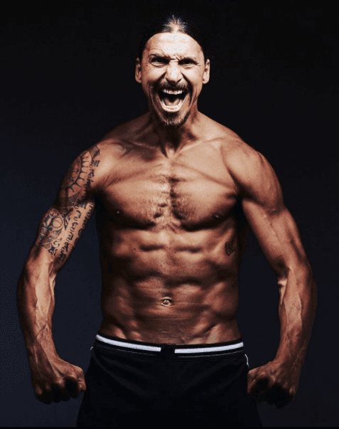 Sin embargo, hoy a sus casi 40 años, es un futbolista de ejemplo.