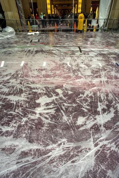 Los Oscars están a la vuelta de la esquina y entre la lluvia y las protestas de trabajadores del sindicato y una polémica réplica de la estatuilla de 8' pies, inspirada en la recien muerte del actor Phillip Seymour Hoffmann, han dado al evento una cara de la industria poco conocida por muchos.