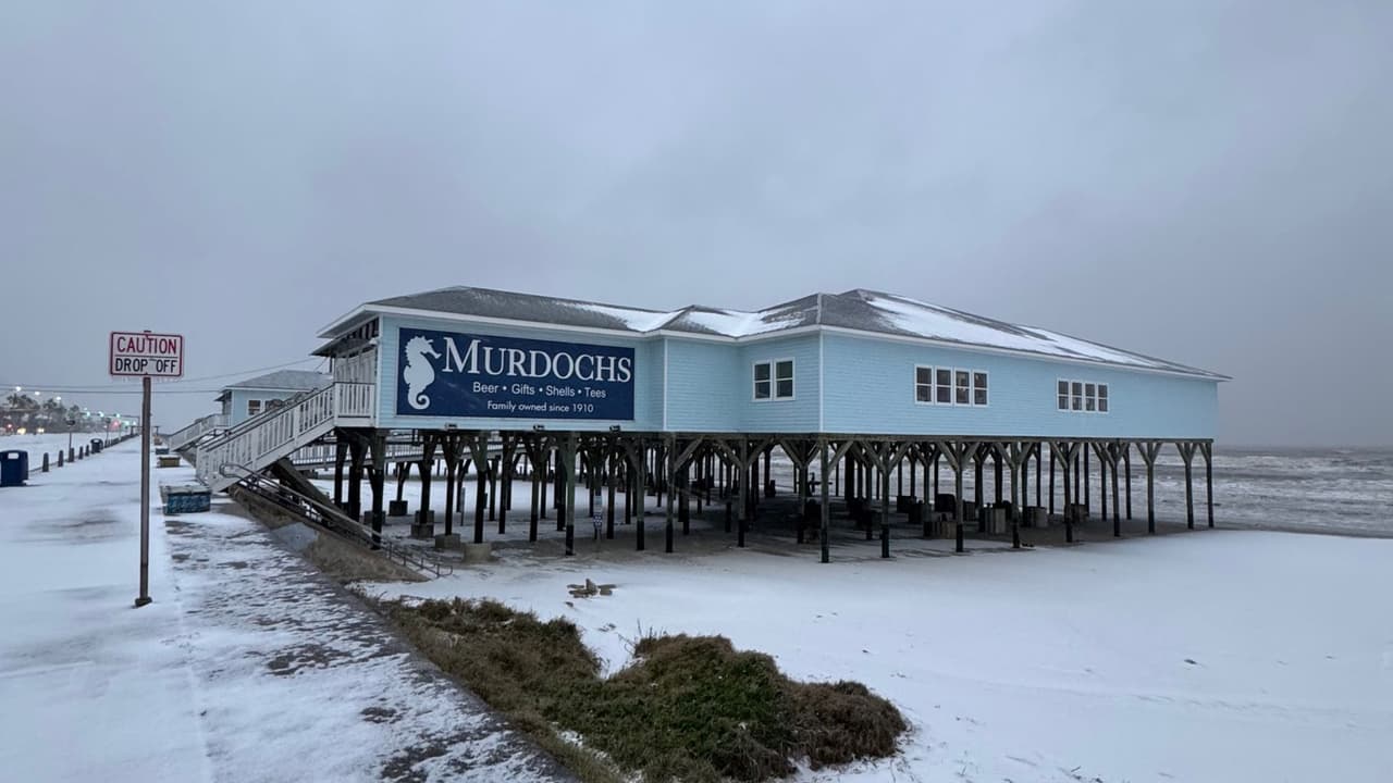 Galveston abre centro de carga y refugio ante frío y posibles cortes de electricidad