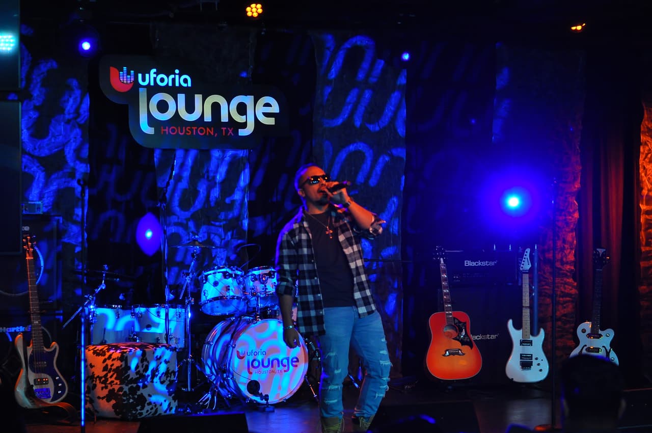 Escuchamos corridos, norteñas, reggaeton y chiripop en el segundo día.