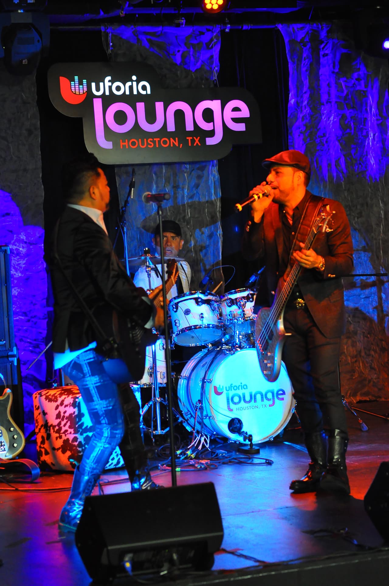 Escuchamos corridos, norteñas, reggaeton y chiripop en el segundo día.