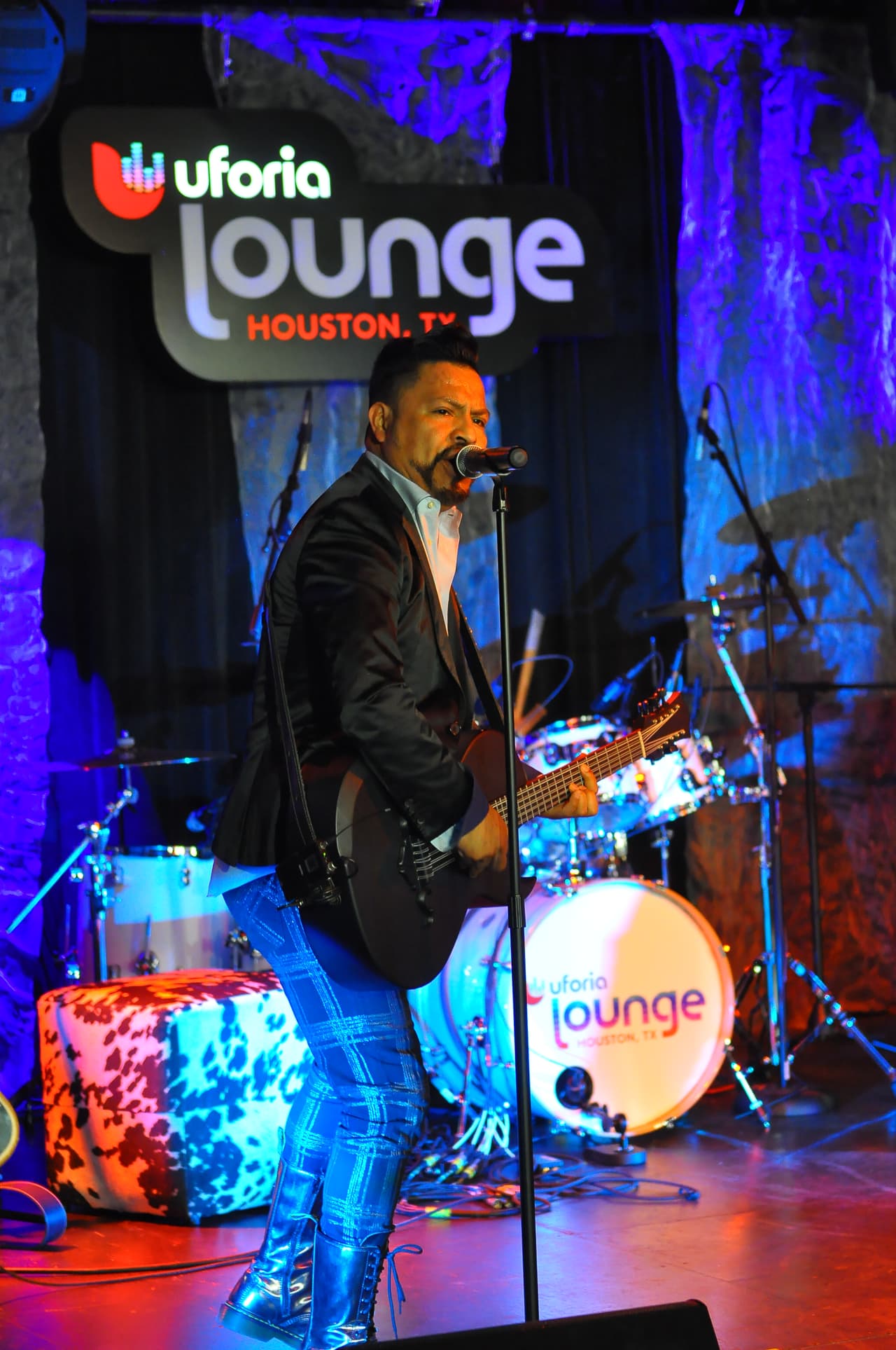 Escuchamos corridos, norteñas, reggaeton y chiripop en el segundo día.