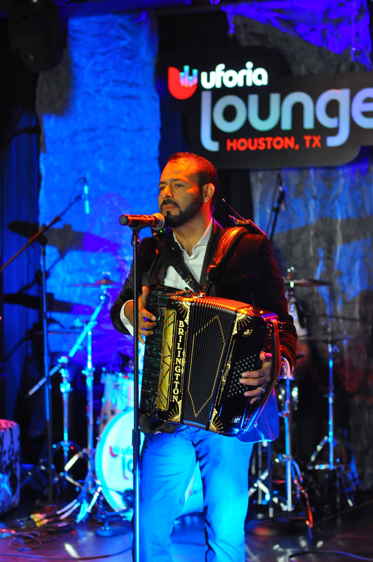 Escuchamos corridos, norteñas, reggaeton y chiripop en el segundo día.