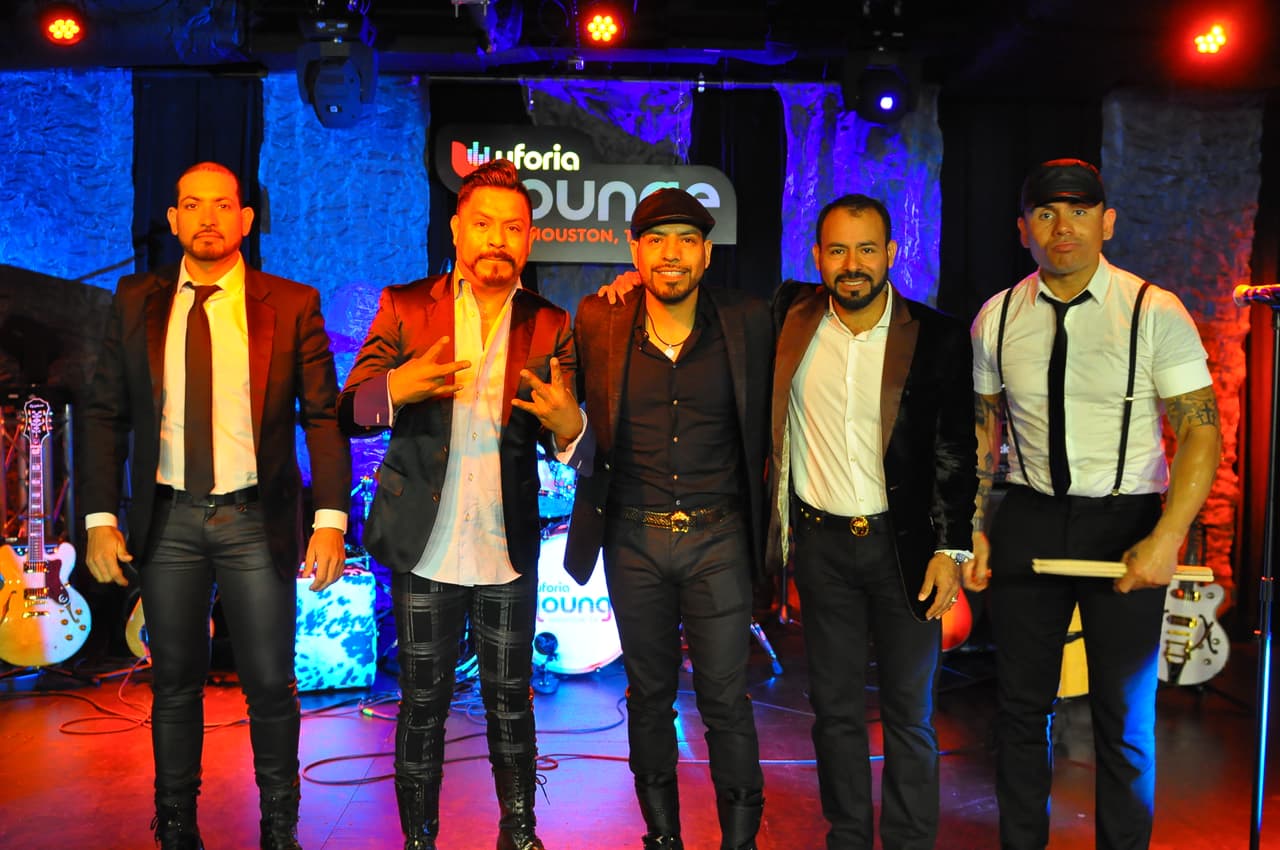 Escuchamos corridos, norteñas, reggaeton y chiripop en el segundo día.