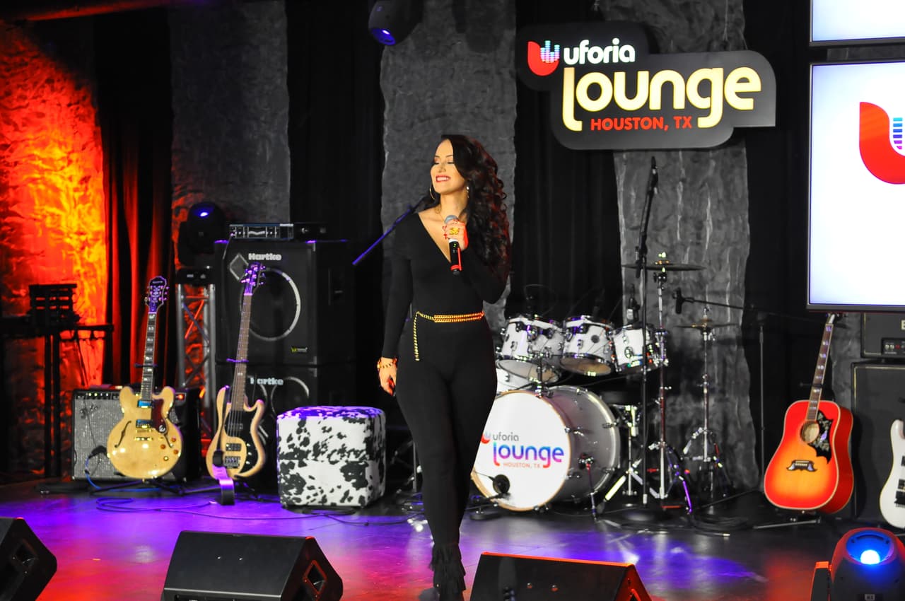 Escuchamos corridos, norteñas, reggaeton y chiripop en el segundo día.