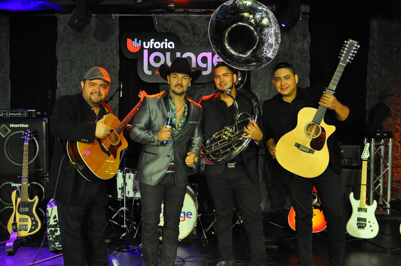 Escuchamos corridos, norteñas, reggaeton y chiripop en el segundo día.