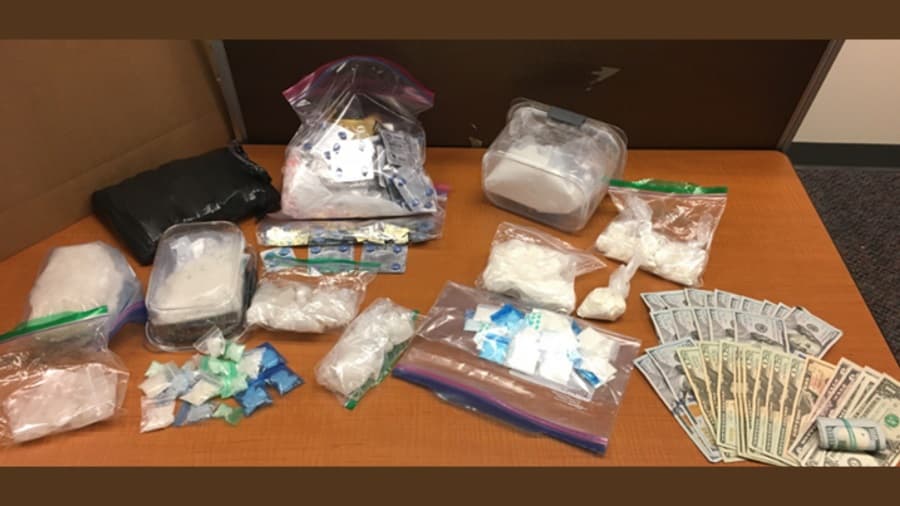 Los detenidos fueron fichados y se encuentran bajo custodia en la cárcel del condado de Hall.