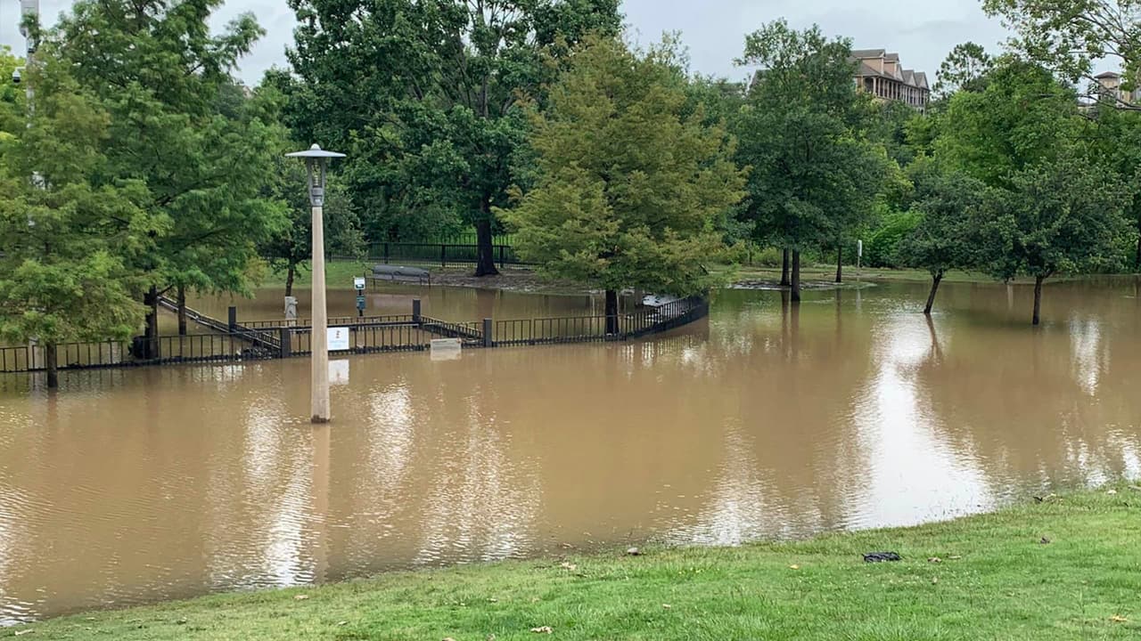 El Servicio Meteorológico Nacional había emitido una vigilancia por inundaciones en el área durante la mañana del jueves.