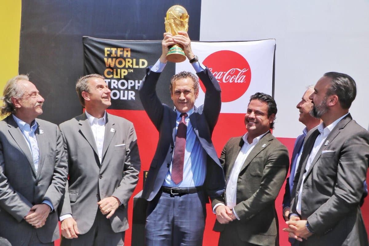 La Copa FIFA pisa territorio mexicano; llega primero a Guadalajara