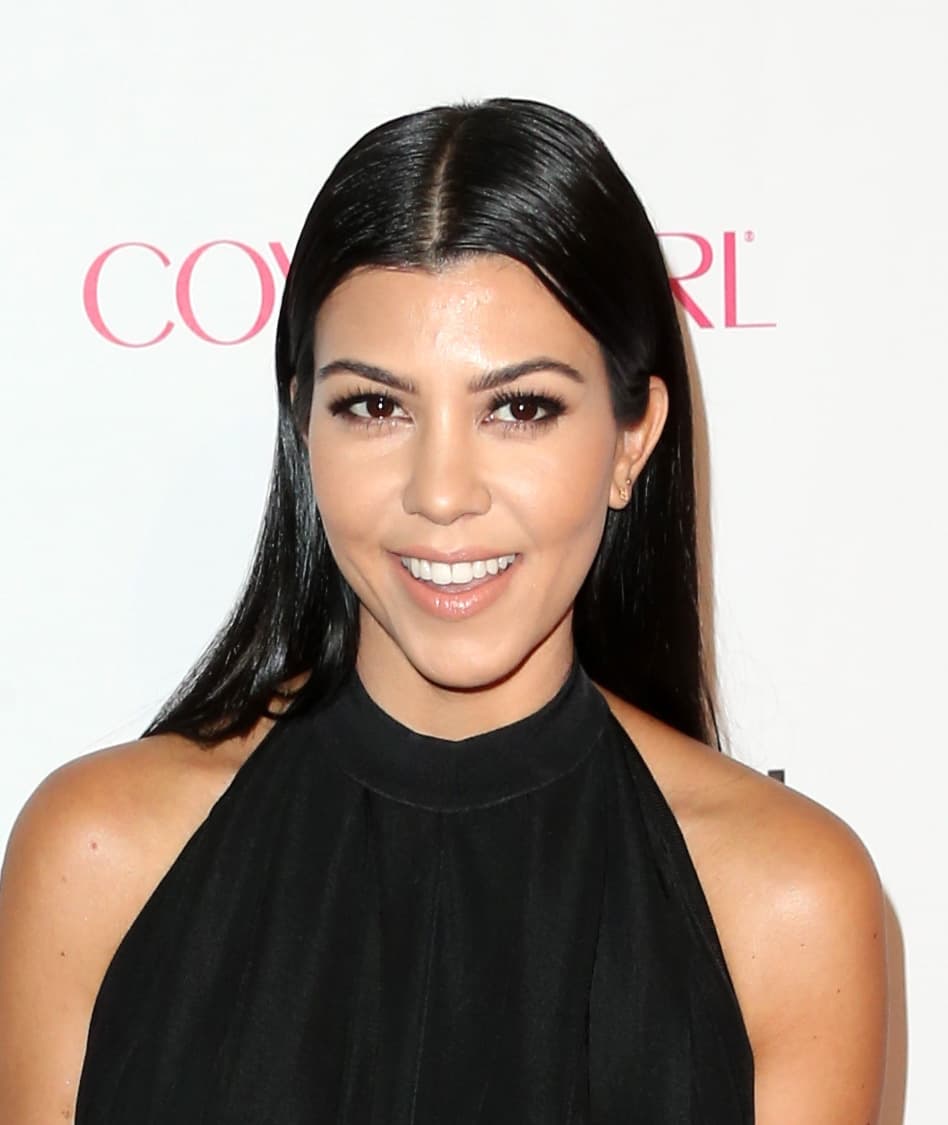 Acostumbrarse a la idea de estar todo el tiempo frente a las cámaras no fue una tarea fácil para Kourtney Kardashian, quien compartió que al inicio se encerró un par de veces en el baño "a llorar lo más silenciosamente posible, porque todavía tenía micrófono. Nunca quise llorar frente a las cámaras", contó.