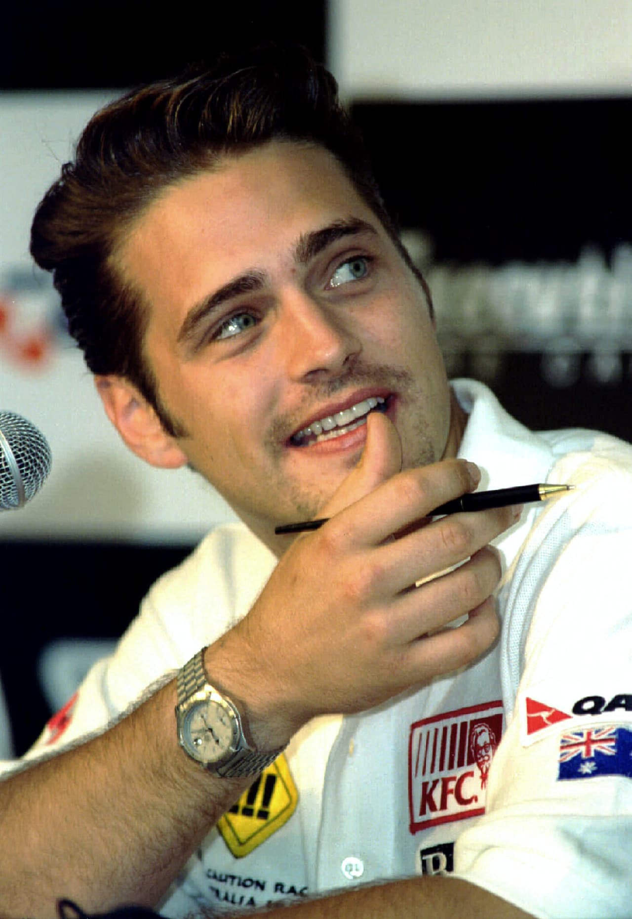 <b>En 2002 perdió el control de su vehículo</b> en el circuito Indy de Kentucky. Como resultado, se fracturó la columna vertebral, ambos pies y sufrió golpes en la cabeza.
<br>
<br>El accidente ocurrió cuando el automóvil se salió de la pista y chocó contra un muro mientras corría a 290 kilómetros por hora.