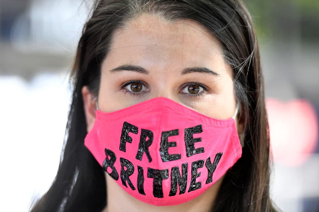 Poco después de la emisión del documental, varias celebridades se unieron al movimiento #FreeBritney y mostraron su apoyo.