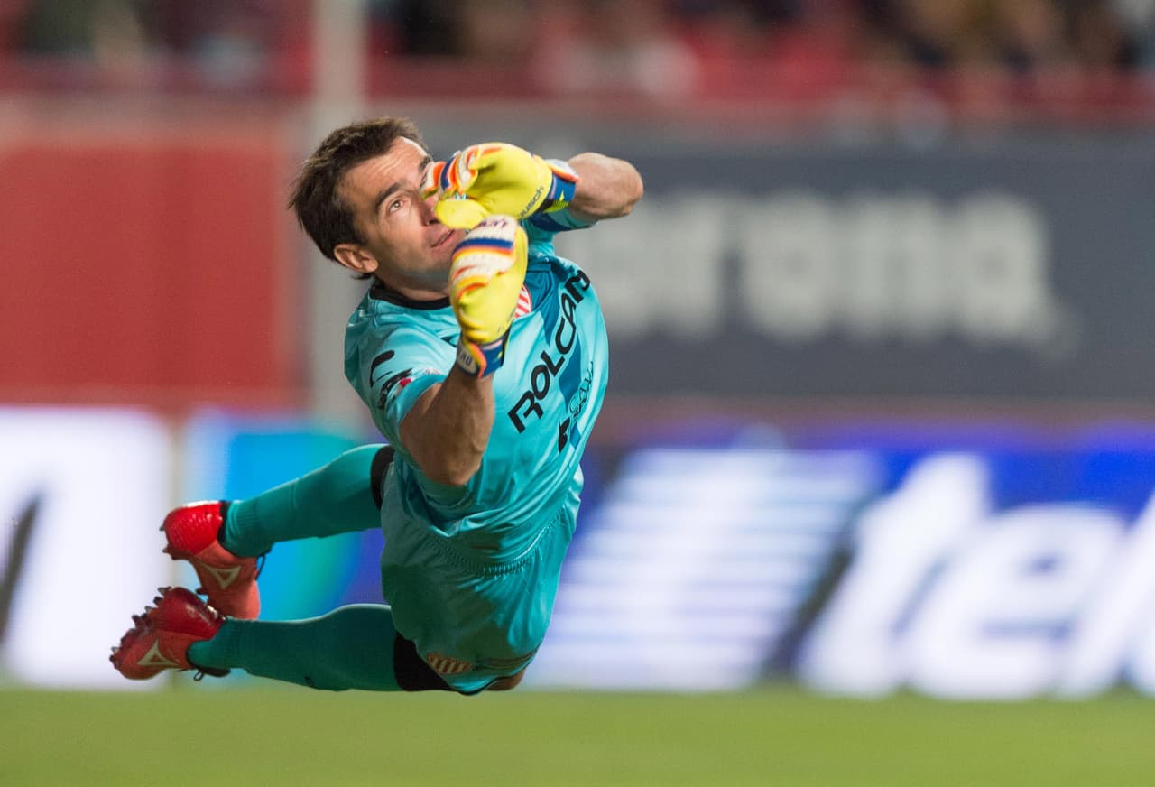 012 Marcelo Barovero - Necaxa: Un infaltable en nuestros conteos. El argentino sumó 8 puntos en la jornada 14 y llegó a 70 en el Apertura 2017.