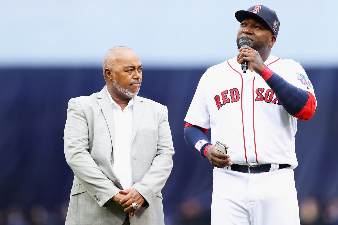 David Ortiz agradeció a sus compañeros y miembros de la organización, desde el propietario John Henry hasta el asistente del camerino. También los hizo hacia todos los aficionados de los Red Sox.