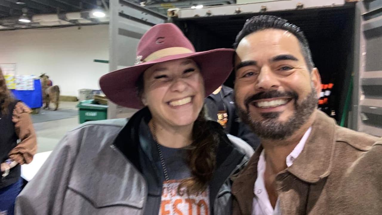 Entre las personas que disfrutaron de este evento estuvo Renee Hinojosa, miembro de Rodeo Houston y fanática de Osvaldo Corral.