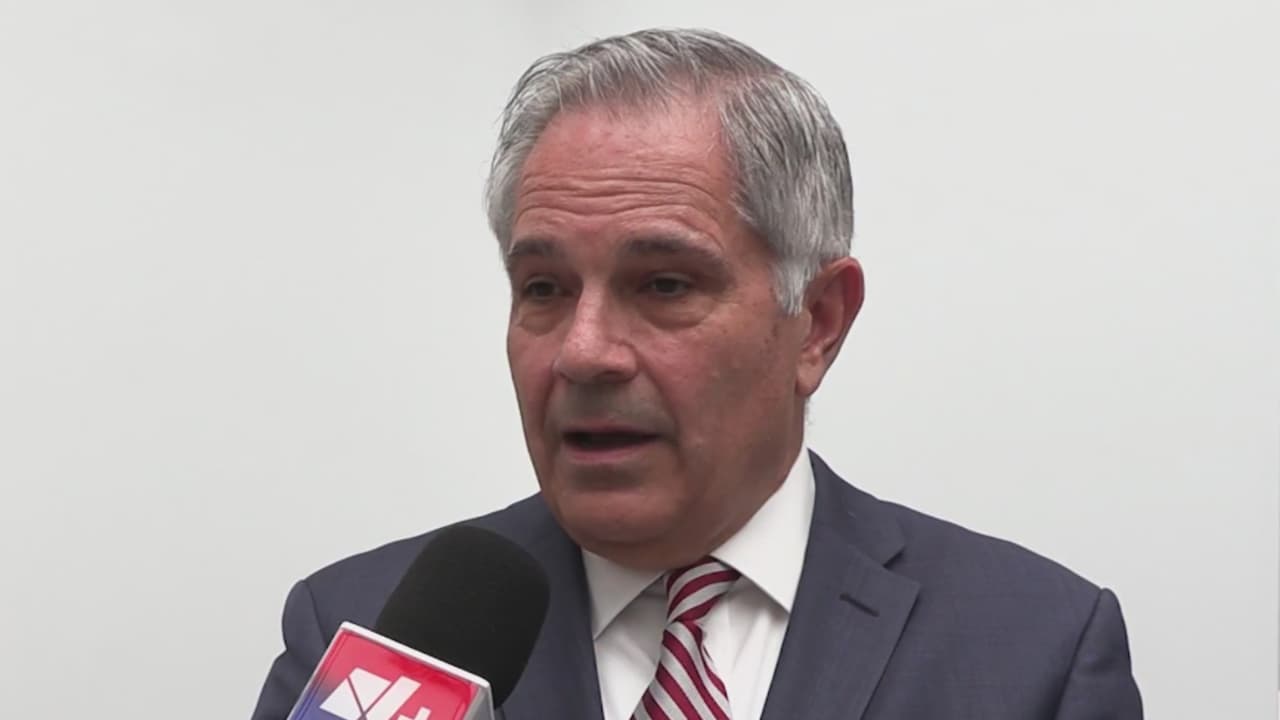 El fiscal Larry Krasner y la policía de Filadelfia buscan a nueve sospechosos de homicidio