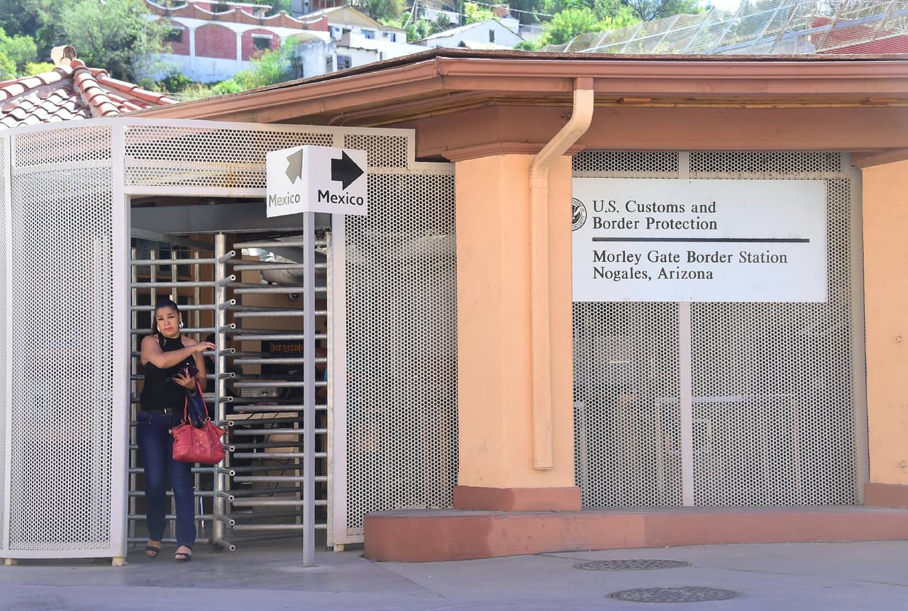 Millones de dólares en pérdidas y cierre de negocios: el balance de la falta de turistas mexicanos en Arizona