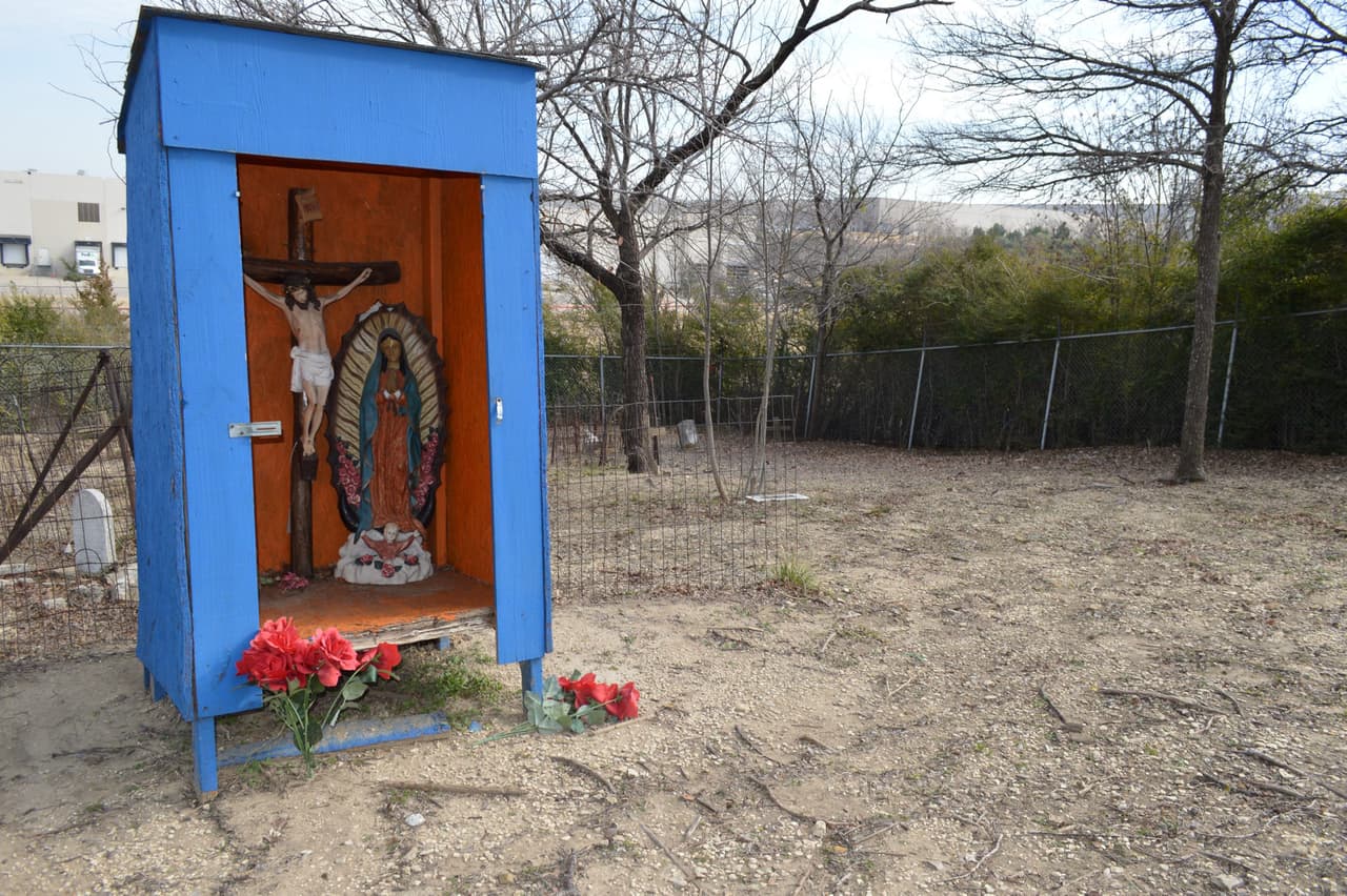 Antiguo cementerio en Dallas evidencia segregación de inmigrantes