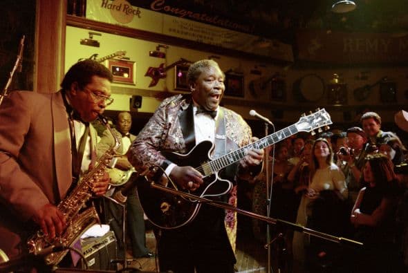 Esta es la segunda vez en un mes que B.B. King fue hospitalizado. A sus 89 años de edad, trata de mantenerse pese al estado de salud que tiene.