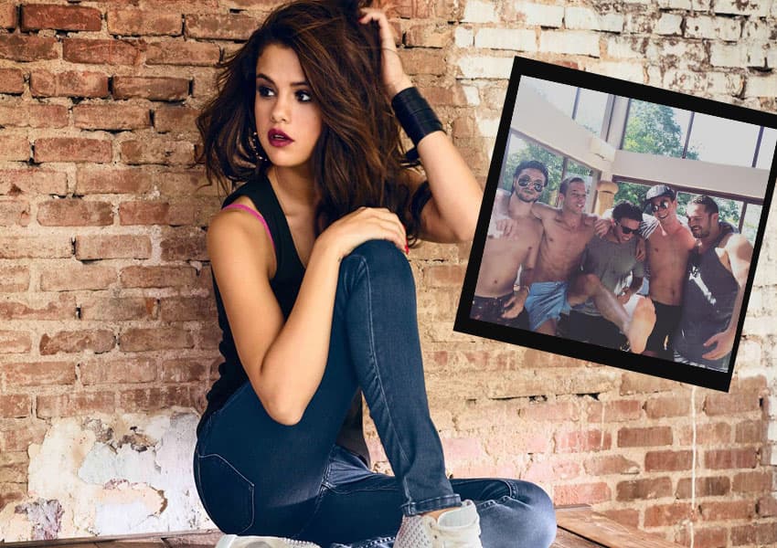 Y hablando de galanes, hace unos días también presumió a "sus hombres", la cantante subió esta foto a sus redes sociales.