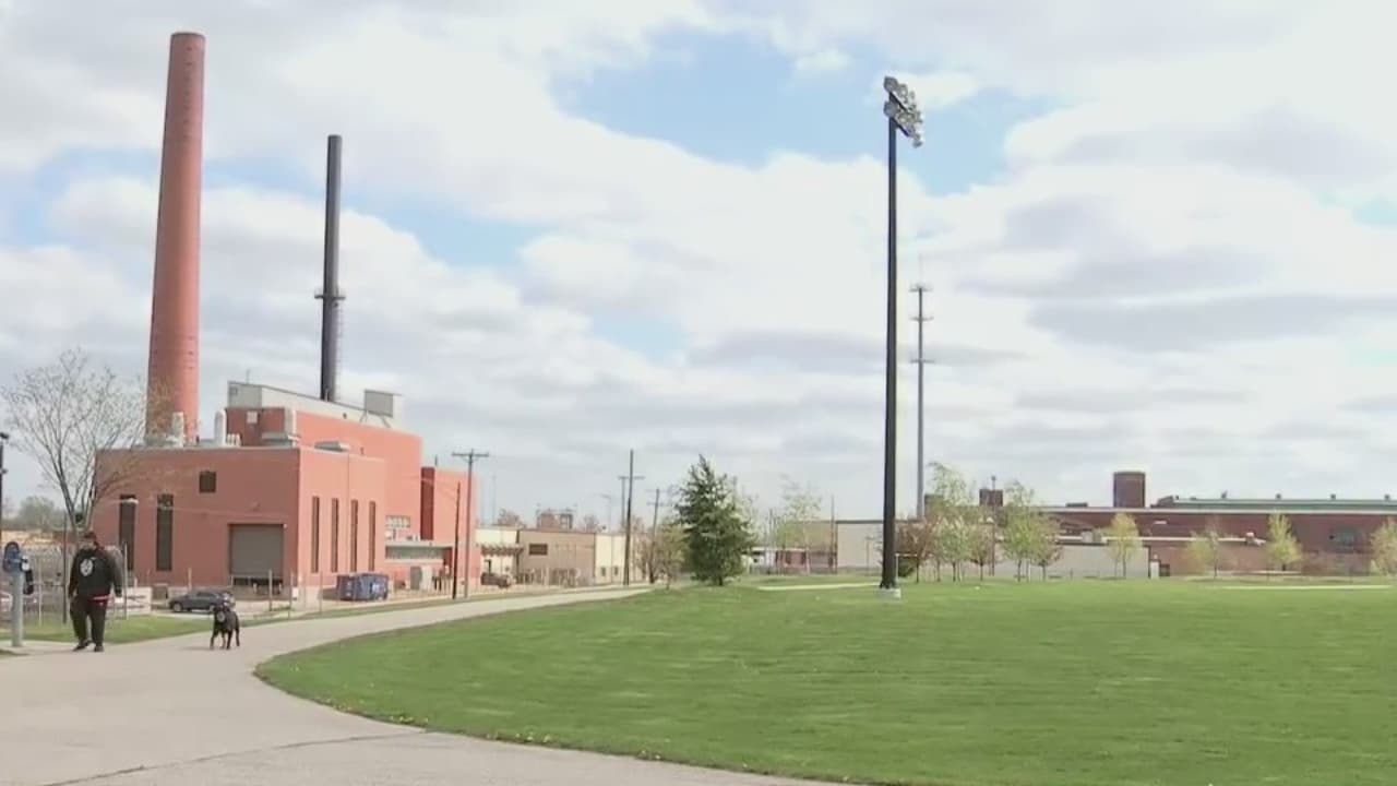 Se trata de un terreno de más de un acre ubicado en 2,800 sur de la calle Sacramento, que anteriormente fue una fábrica y luego un espacio contaminado, y que ahora se convertirá en una cooperativa para la comunidad. Se espera que la granja comience a funcionar a mediados del año 2022.